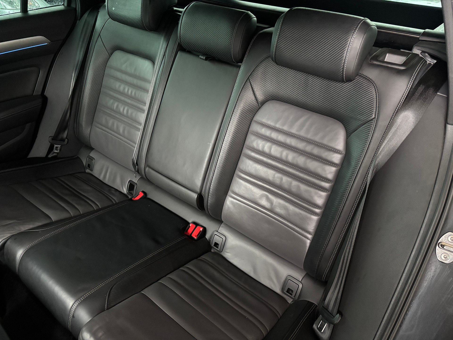 VW Passat Variant 2.0 TSI BMT Highline R-Line 4Motion DSG-image-7
