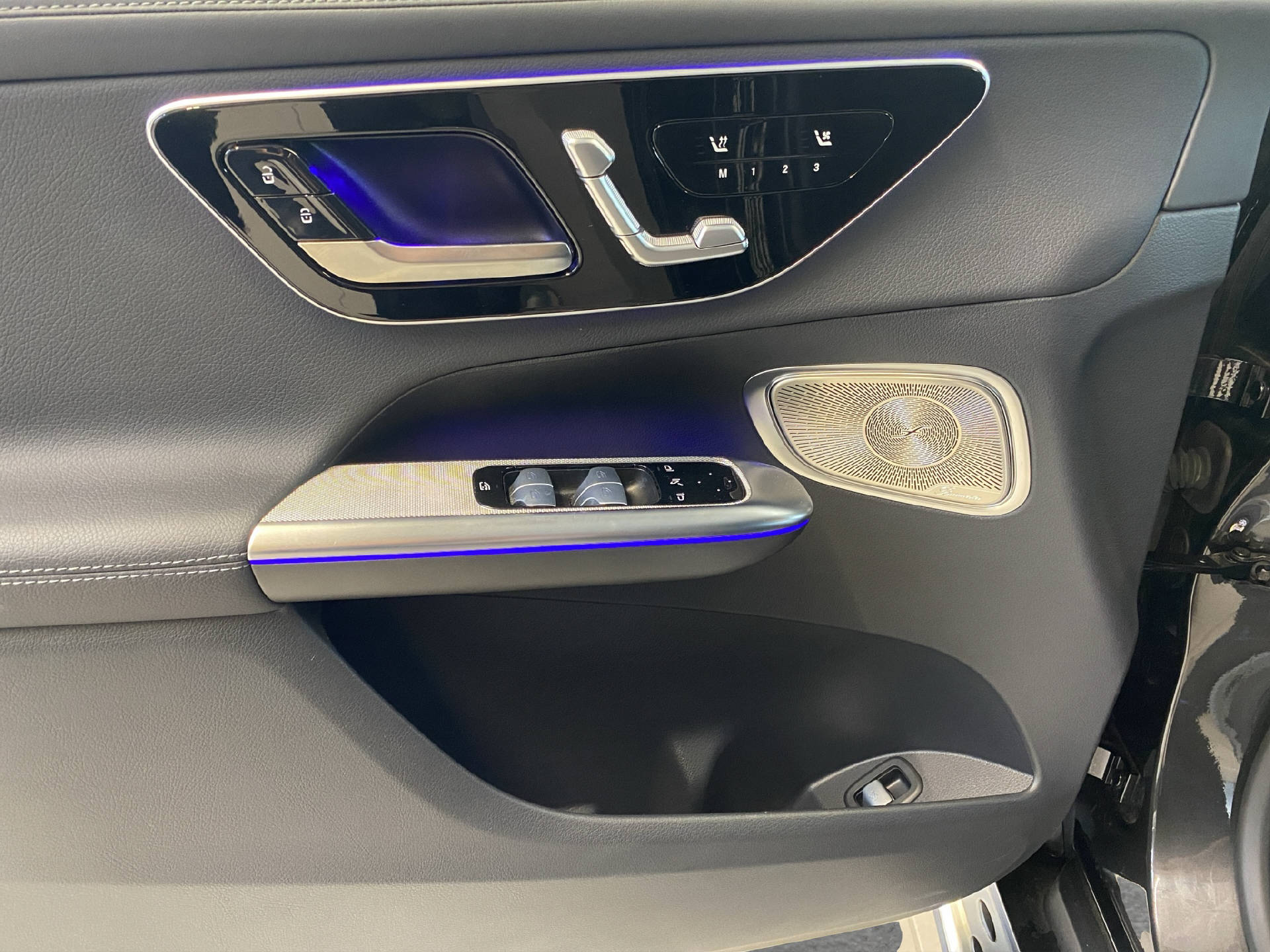 MERCEDES-BENZ GLC 220 d AMG Line 4MATIC Coupé-image-12