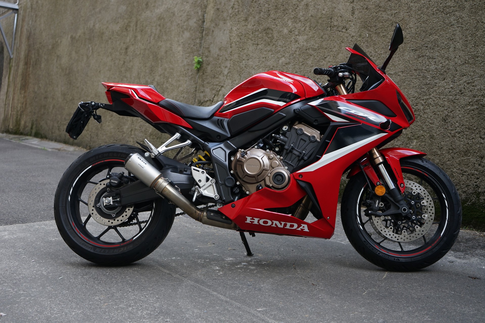 HONDA CBR 650 R-image-0
