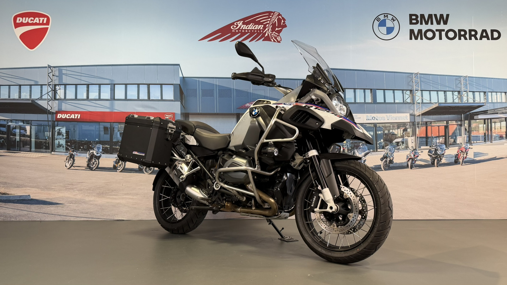 BMW R 1200 GS Adventure surbaissée-image-0
