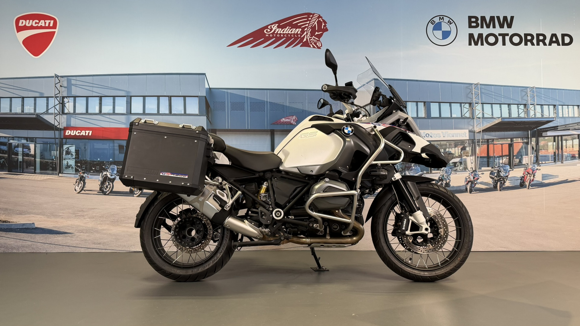 BMW R 1200 GS Adventure surbaissée-image-5