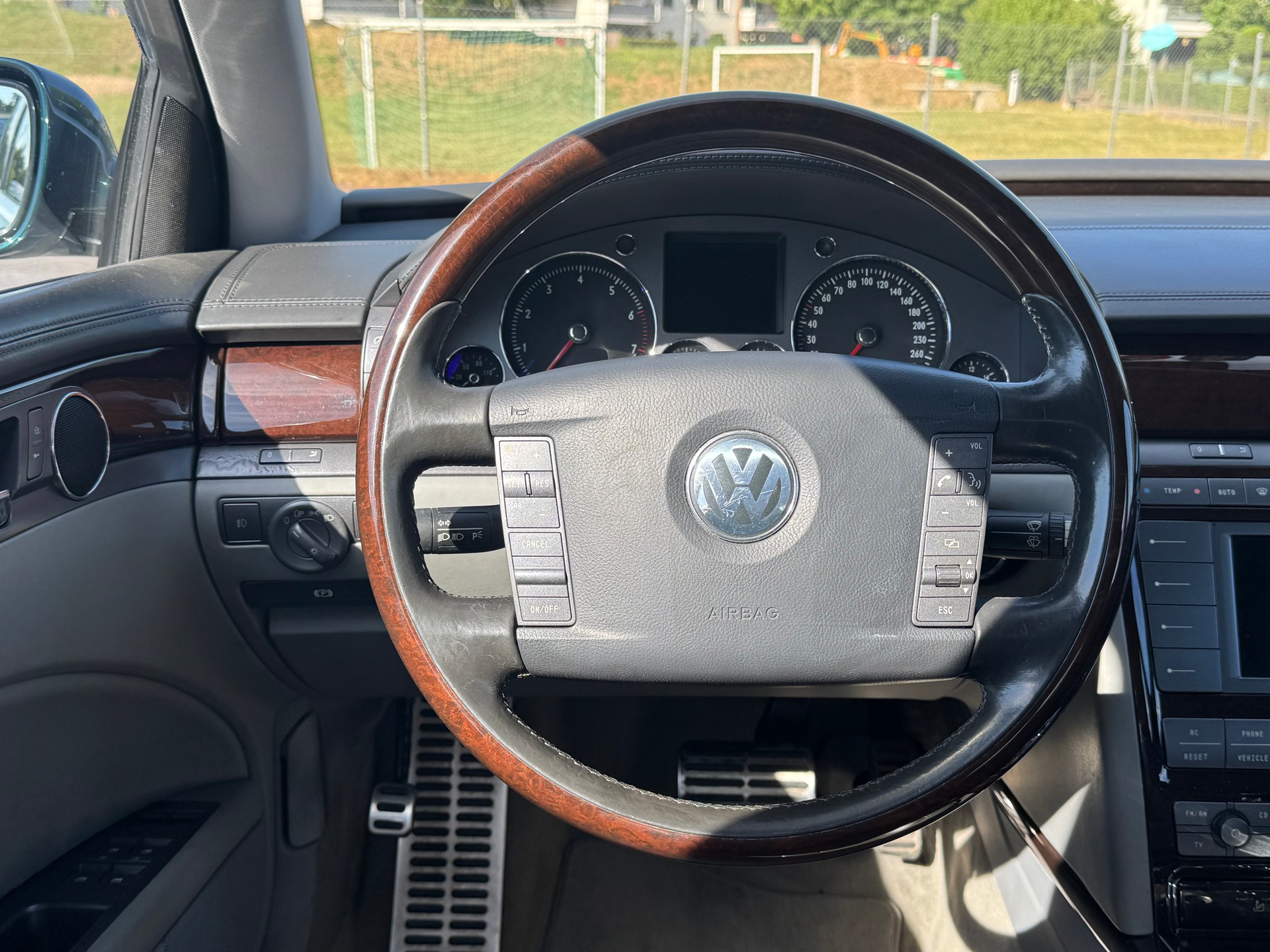 VW Phaeton 6.0 W12 4Motion-image-12