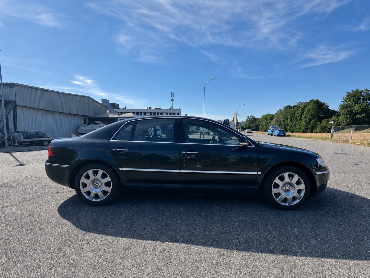VW Phaeton 6.0 W12 4Motion-image-8