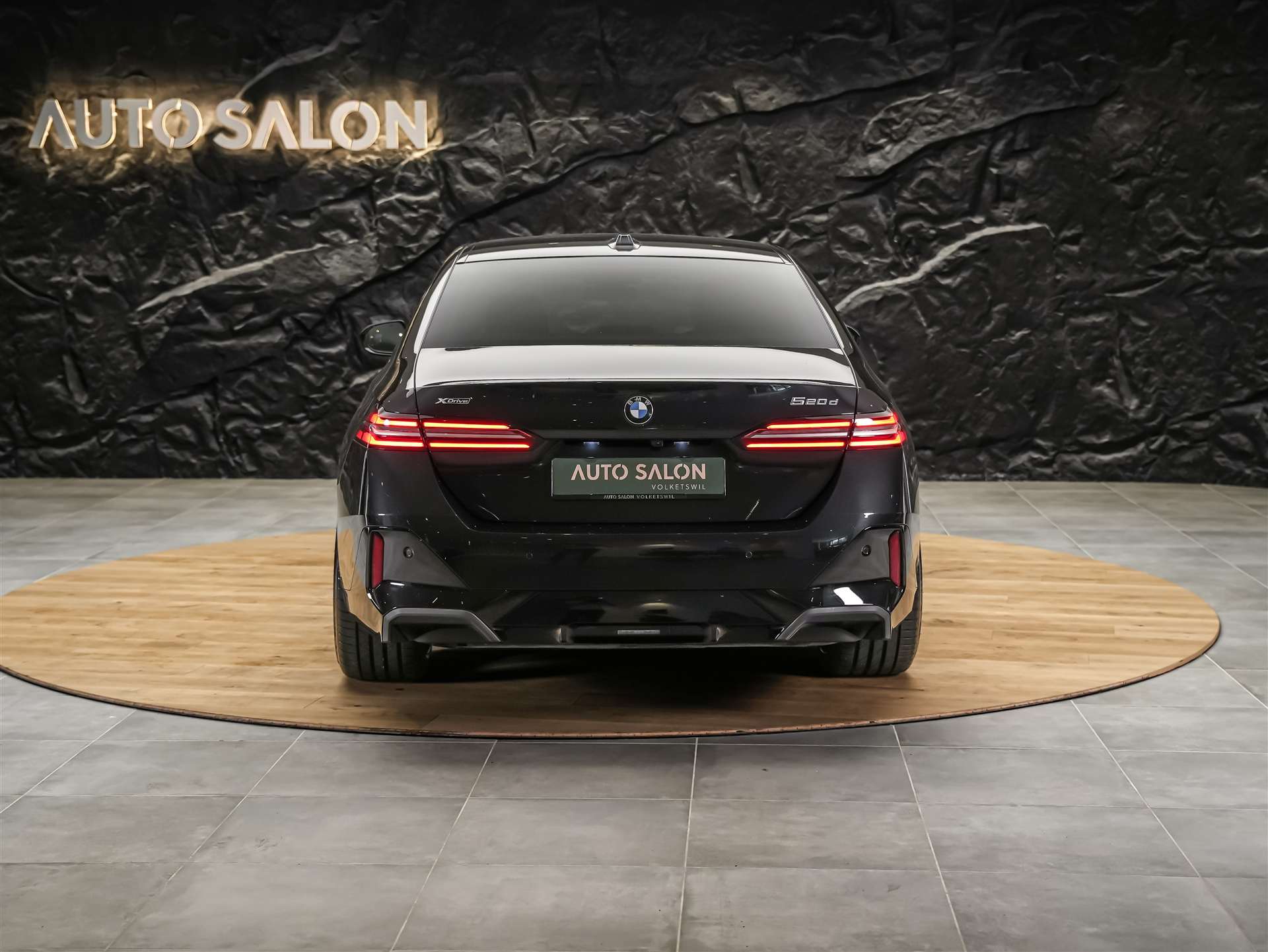 BMW 520d xDrive M Sport Steptronic *Werksgarantie*21" Felgen*Sitzlüftung*Head Up*Harman/Kardon*-image-4