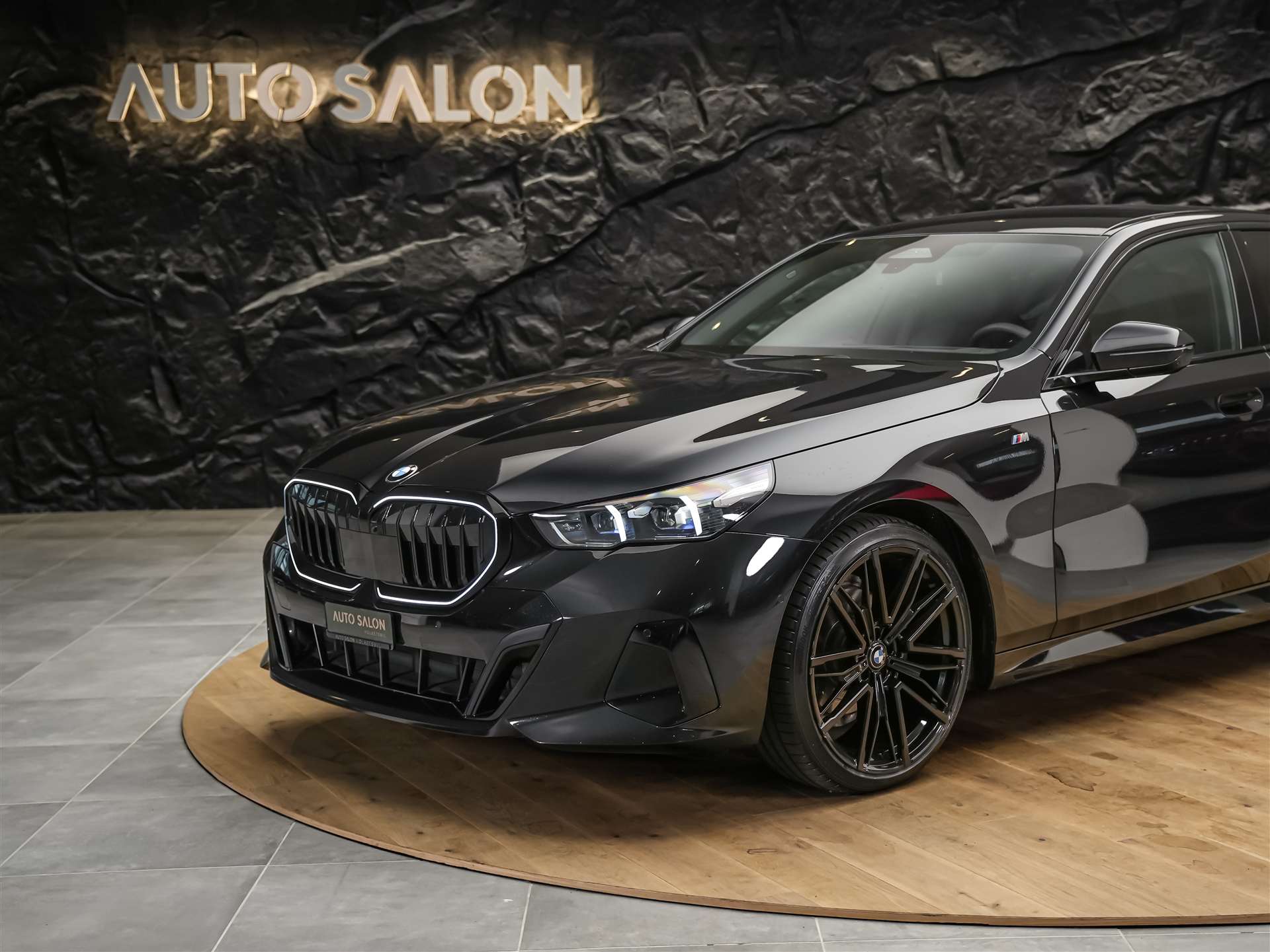 BMW 520d xDrive M Sport Steptronic *Werksgarantie*21" Felgen*Sitzlüftung*Head Up*Harman/Kardon*-image-15
