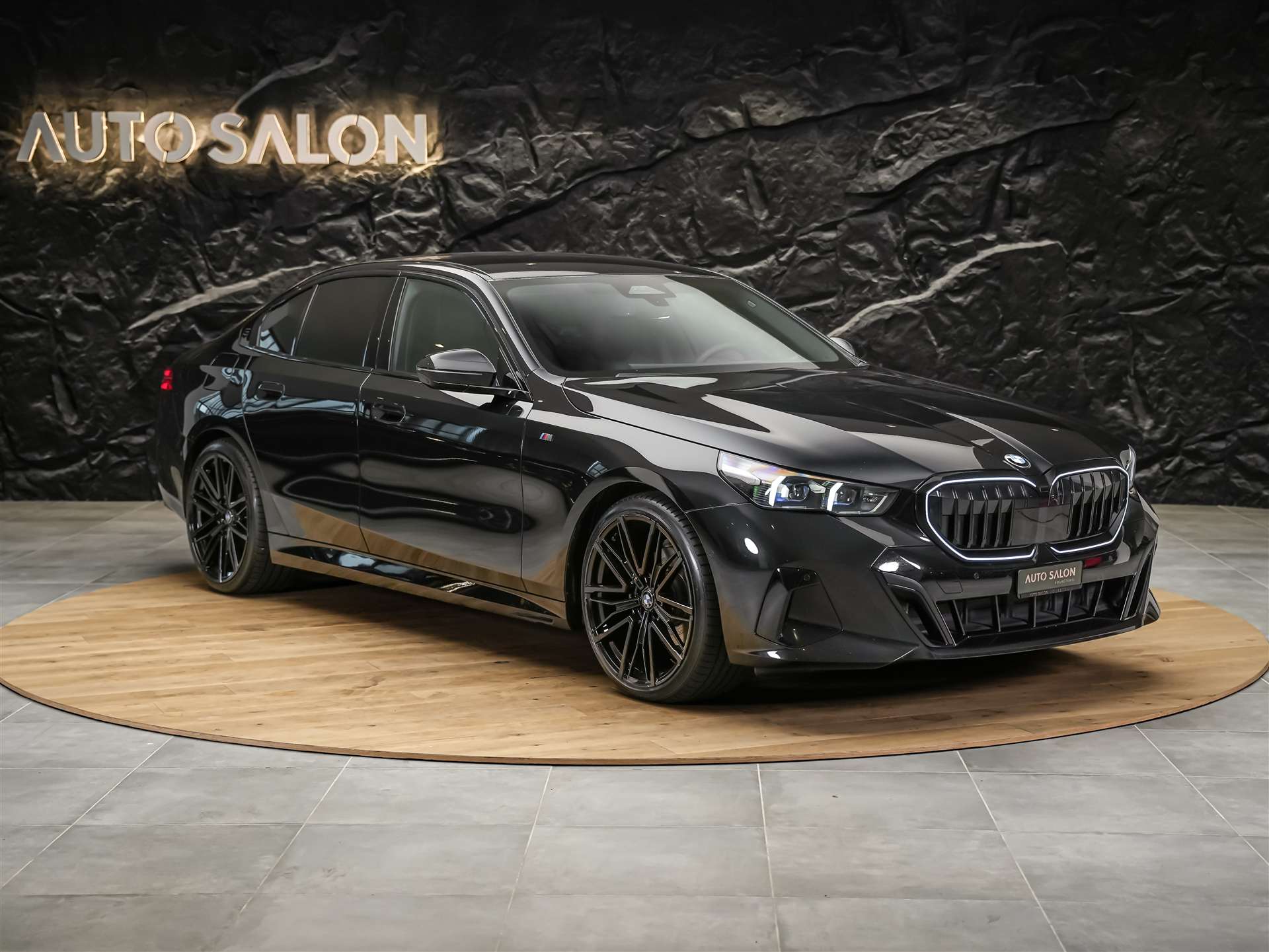BMW 520d xDrive M Sport Steptronic *Werksgarantie*21" Felgen*Sitzlüftung*Head Up*Harman/Kardon*-image-6