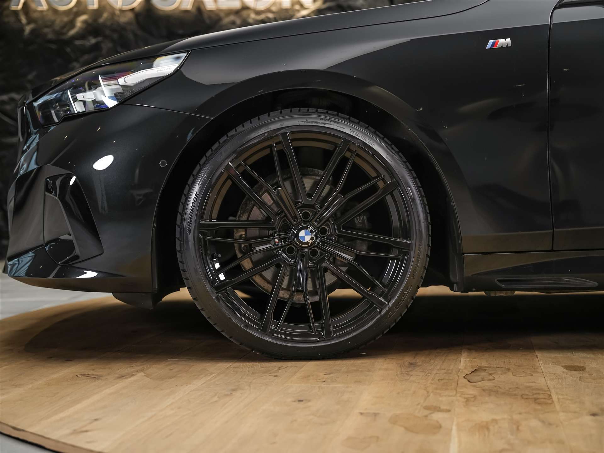 BMW 520d xDrive M Sport Steptronic *Werksgarantie*21" Felgen*Sitzlüftung*Head Up*Harman/Kardon*-image-17