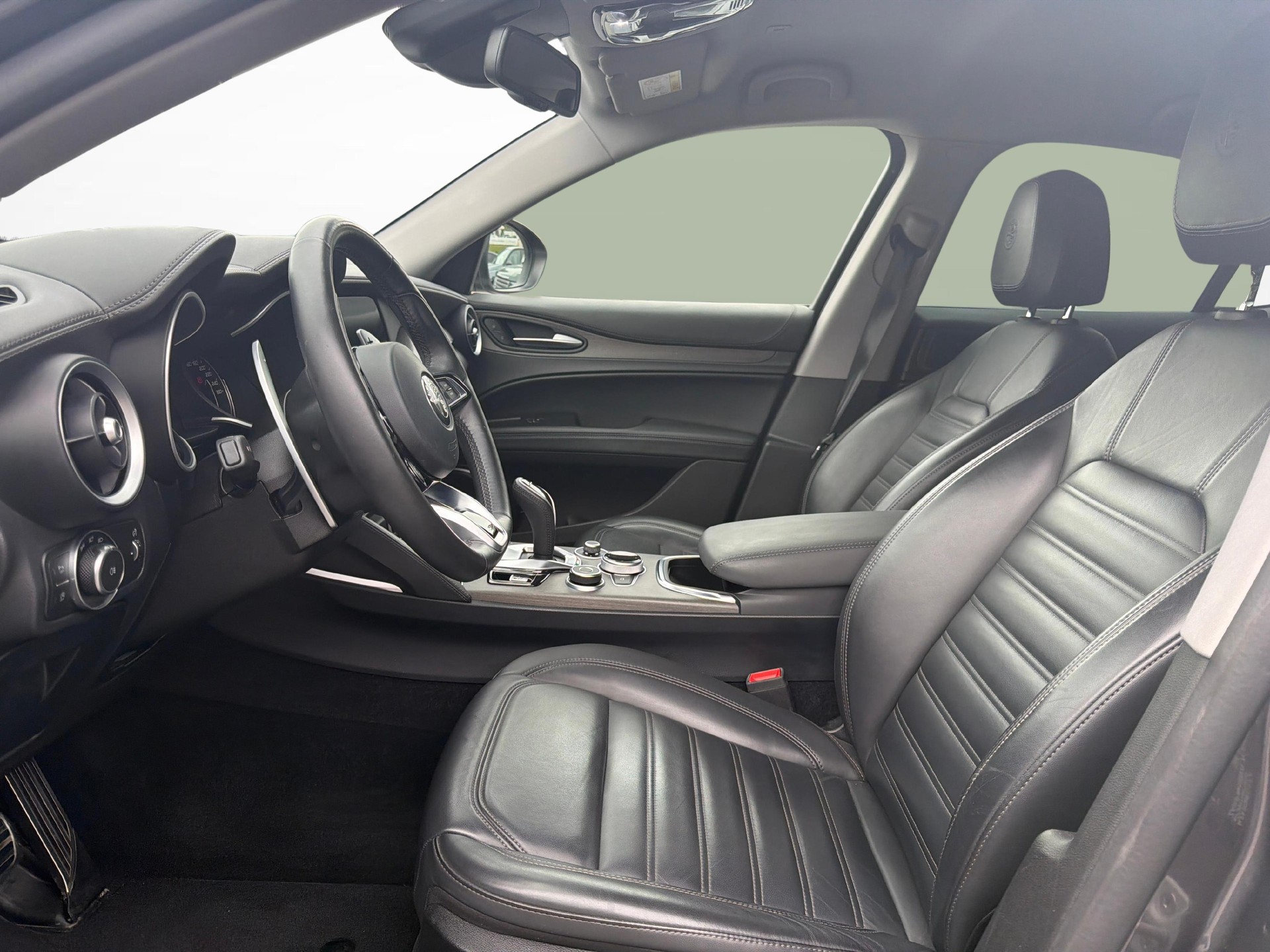ALFA ROMEO Stelvio 2.0 Q4 280 Ti-showroom-element-1