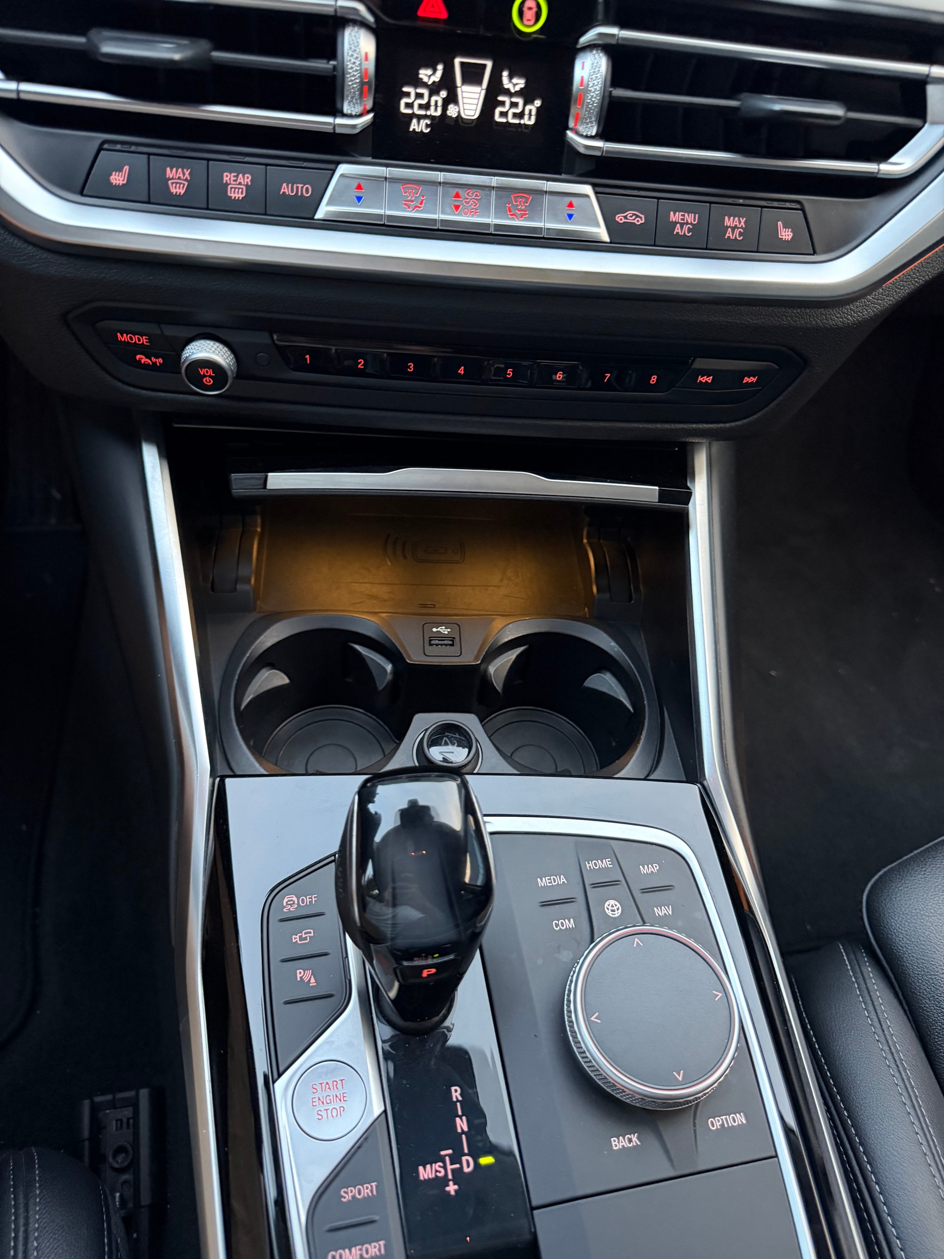 BMW 320d xDrive 48V Touring Sport Line Steptronic-image-17