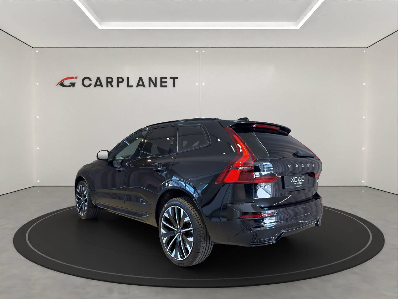 VOLVO XC60 2.0 T6 TE Ultra Dark eAWD-showroom-element-2