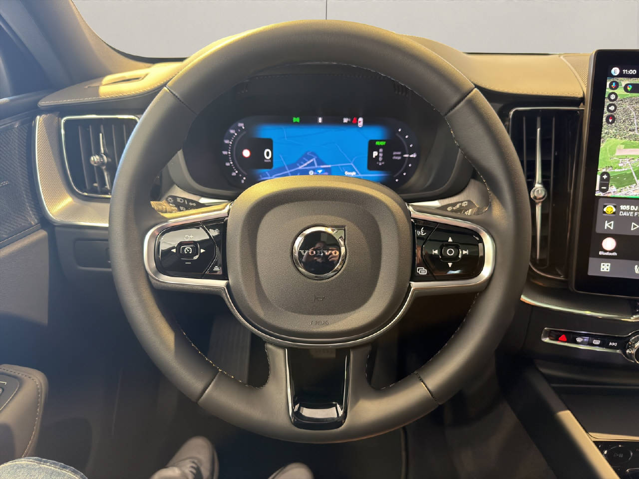 VOLVO XC60 2.0 T6 TE Ultra Dark eAWD-image-8