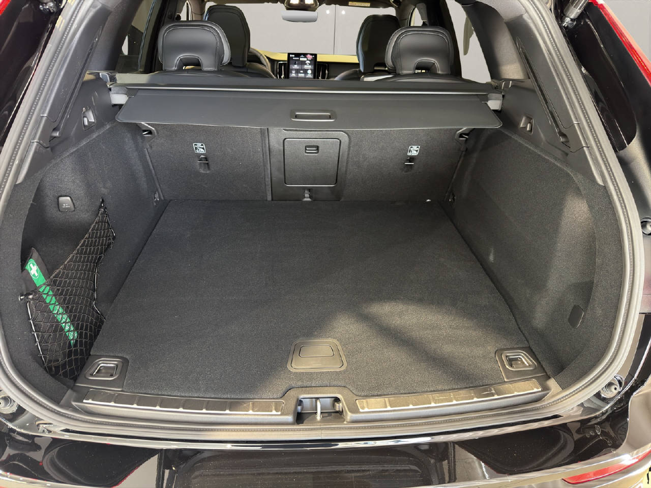 VOLVO XC60 2.0 T6 TE Ultra Dark eAWD-image-6