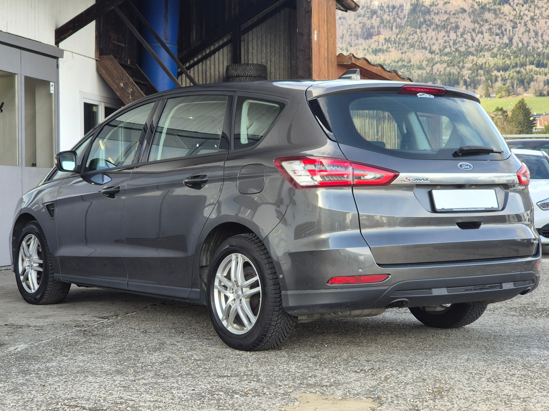 FORD S-Max 2.5 FHEV Trend-image-9