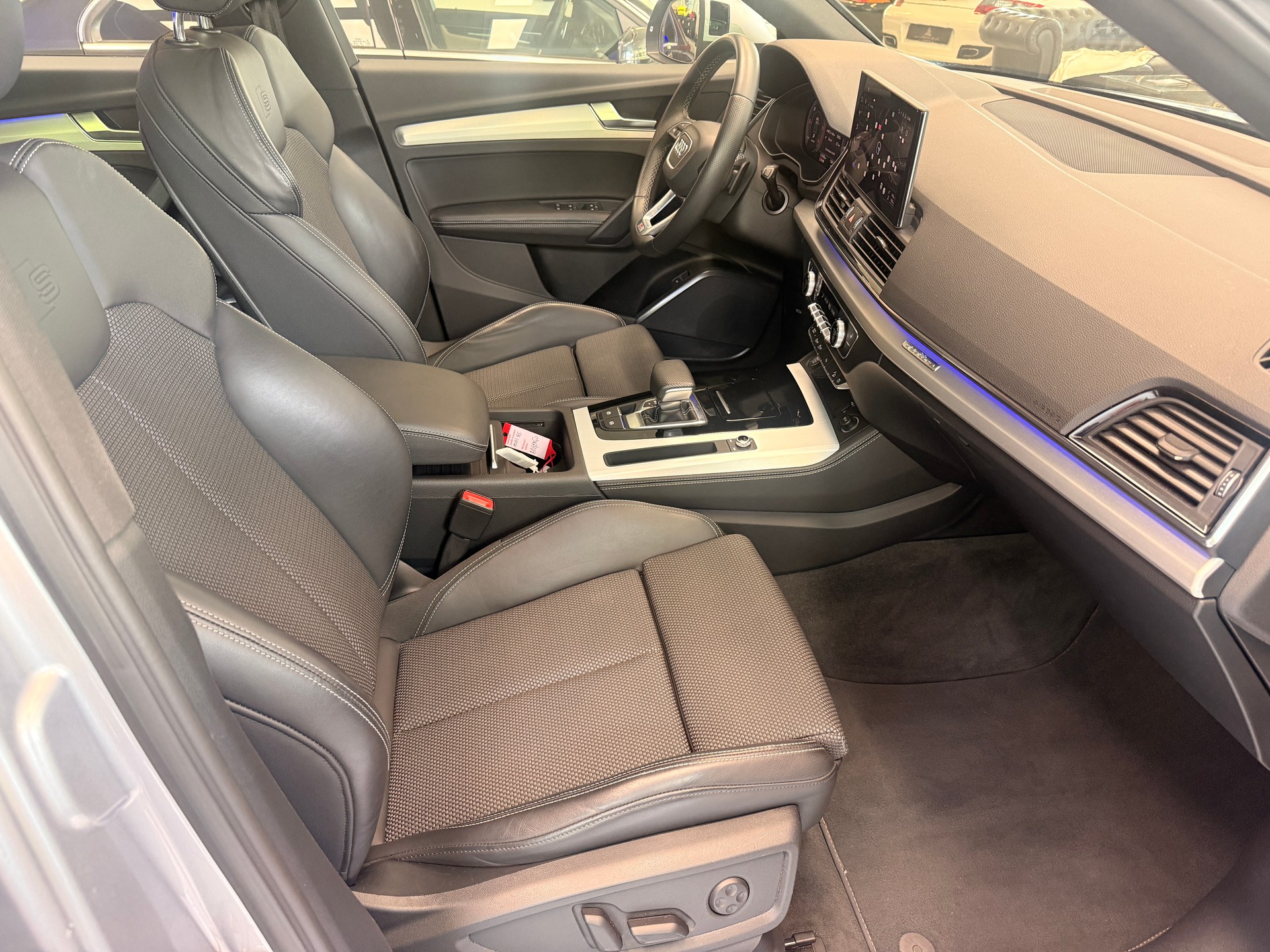 AUDI Q5 2.0 40 TDI (Facelift) S Line quattro S-Tronic-image-10
