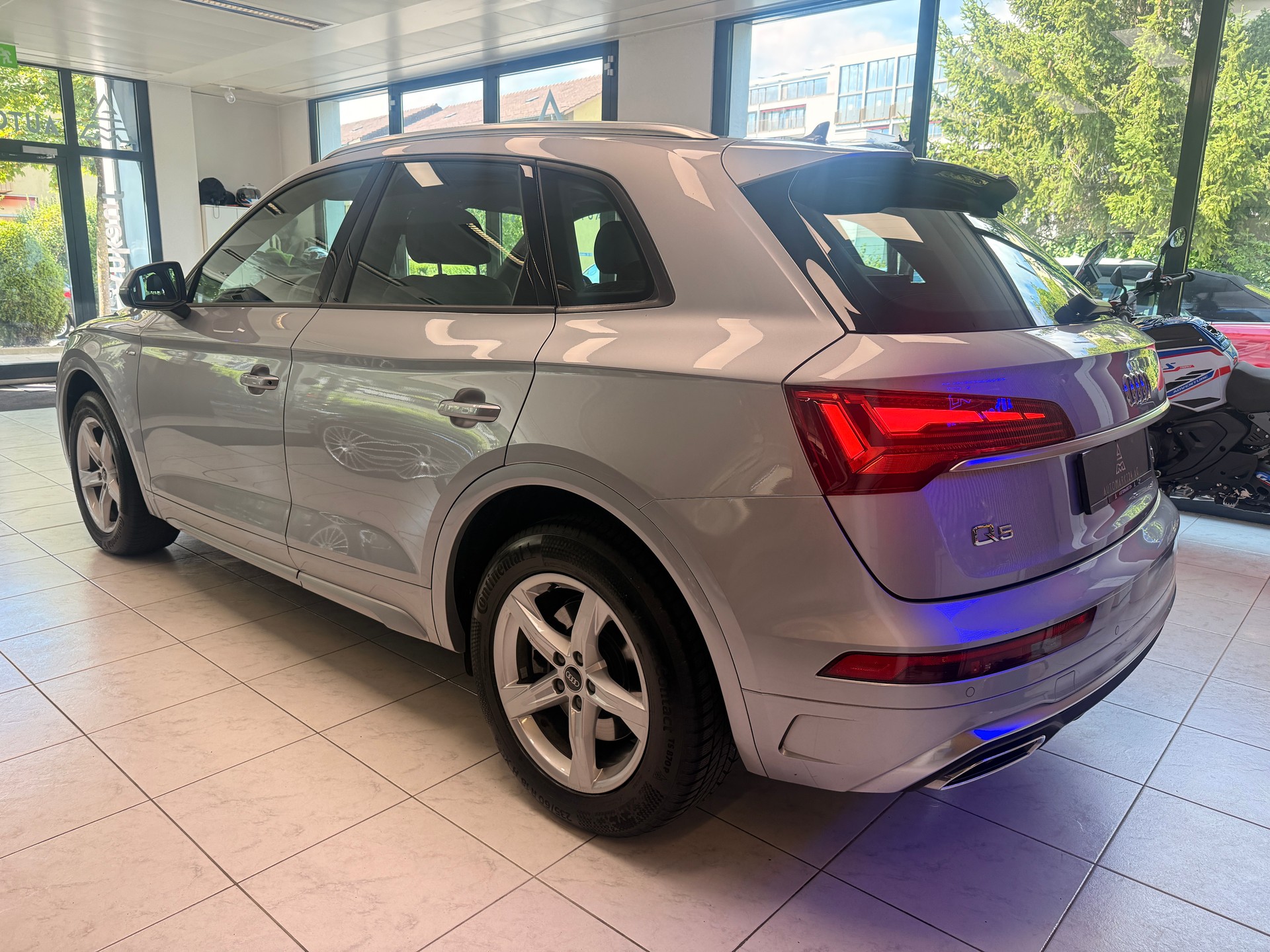 AUDI Q5 2.0 40 TDI (Facelift) S Line quattro S-Tronic-image-13