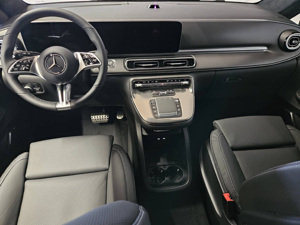 MERCEDES-BENZ V 300 d 4Matic Swiss Edition lang Van-image-7