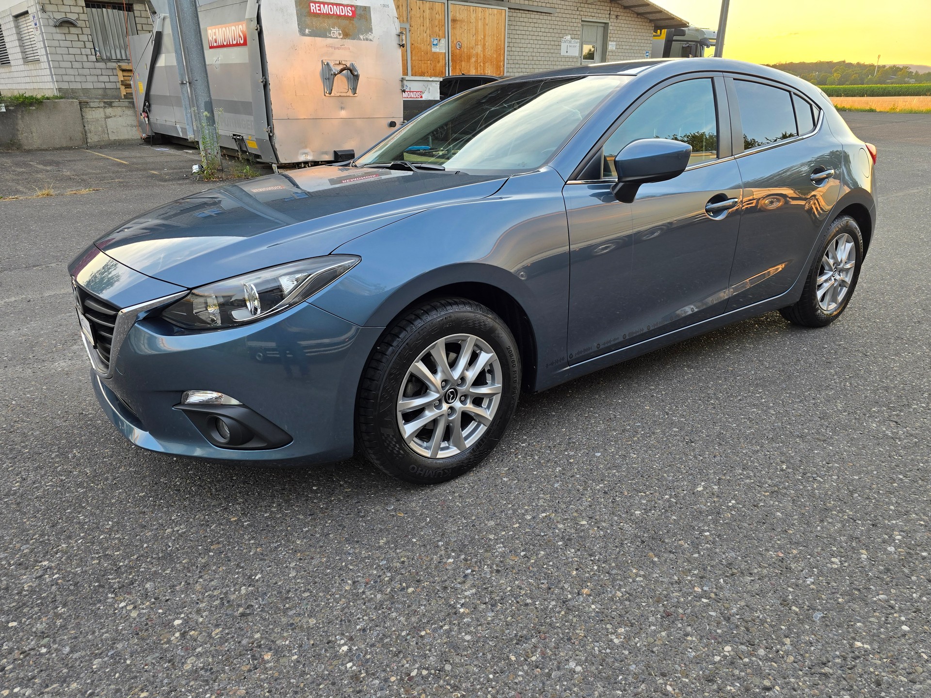 MAZDA 3 SKYACTIV-G 100 Ambition Plus-showroom-element-2
