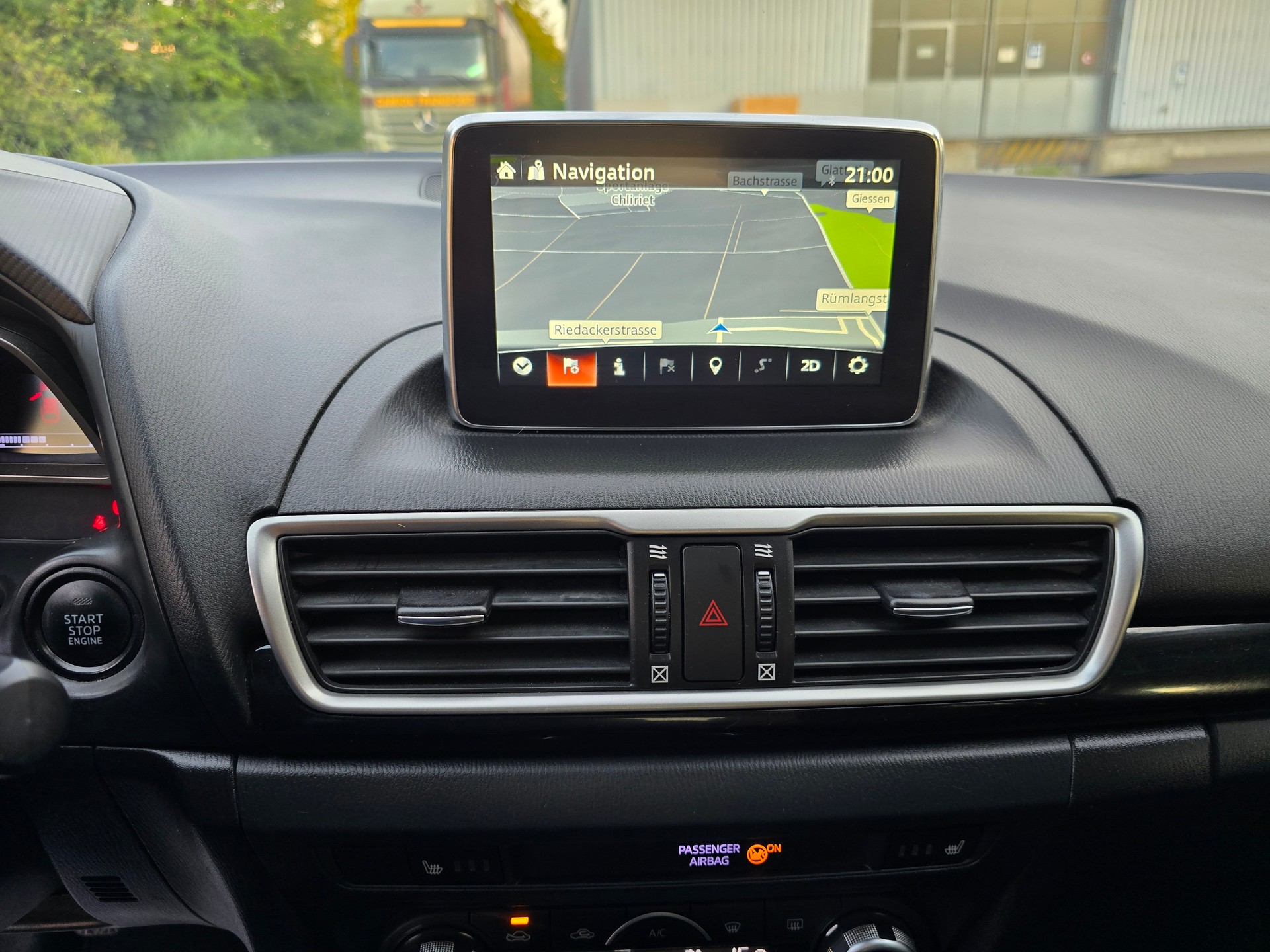 MAZDA 3 SKYACTIV-G 100 Ambition Plus-image-21