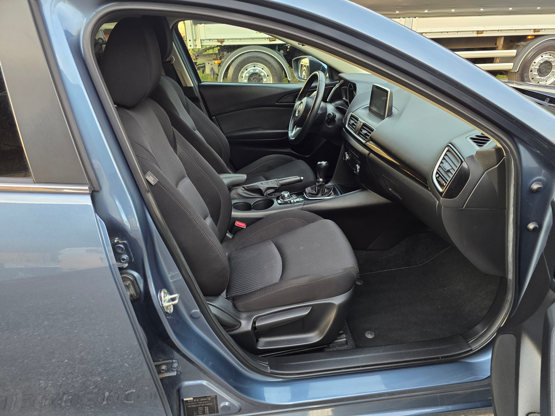 MAZDA 3 SKYACTIV-G 100 Ambition Plus-image-9