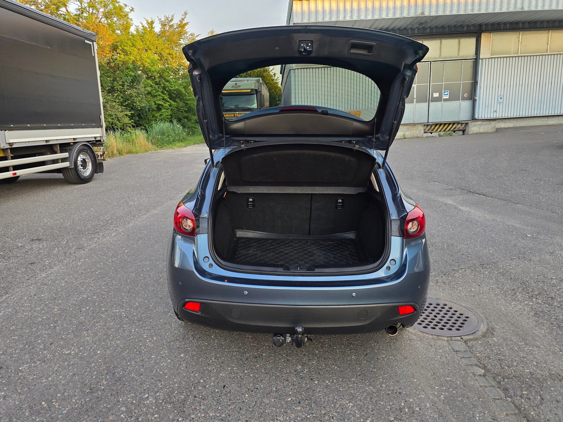 MAZDA 3 SKYACTIV-G 100 Ambition Plus-image-6