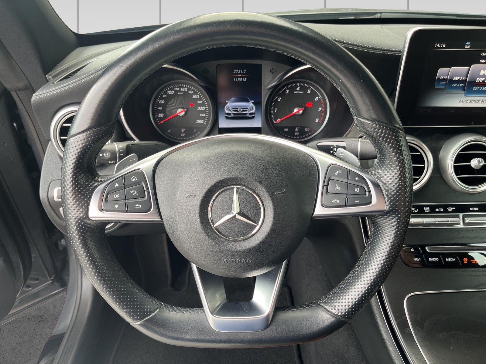 MERCEDES-BENZ C 400 Cabriolet AMG Line 4Matic 9G-Tronig-image-8