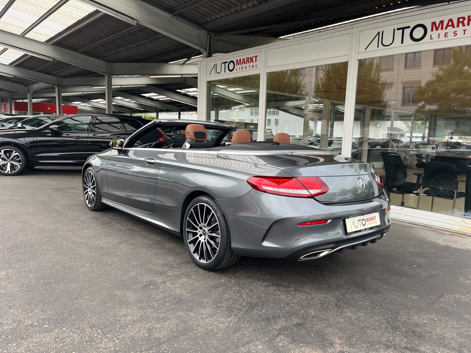 MERCEDES-BENZ C 400 Cabriolet AMG Line 4Matic 9G-Tronig-showroom-element-2