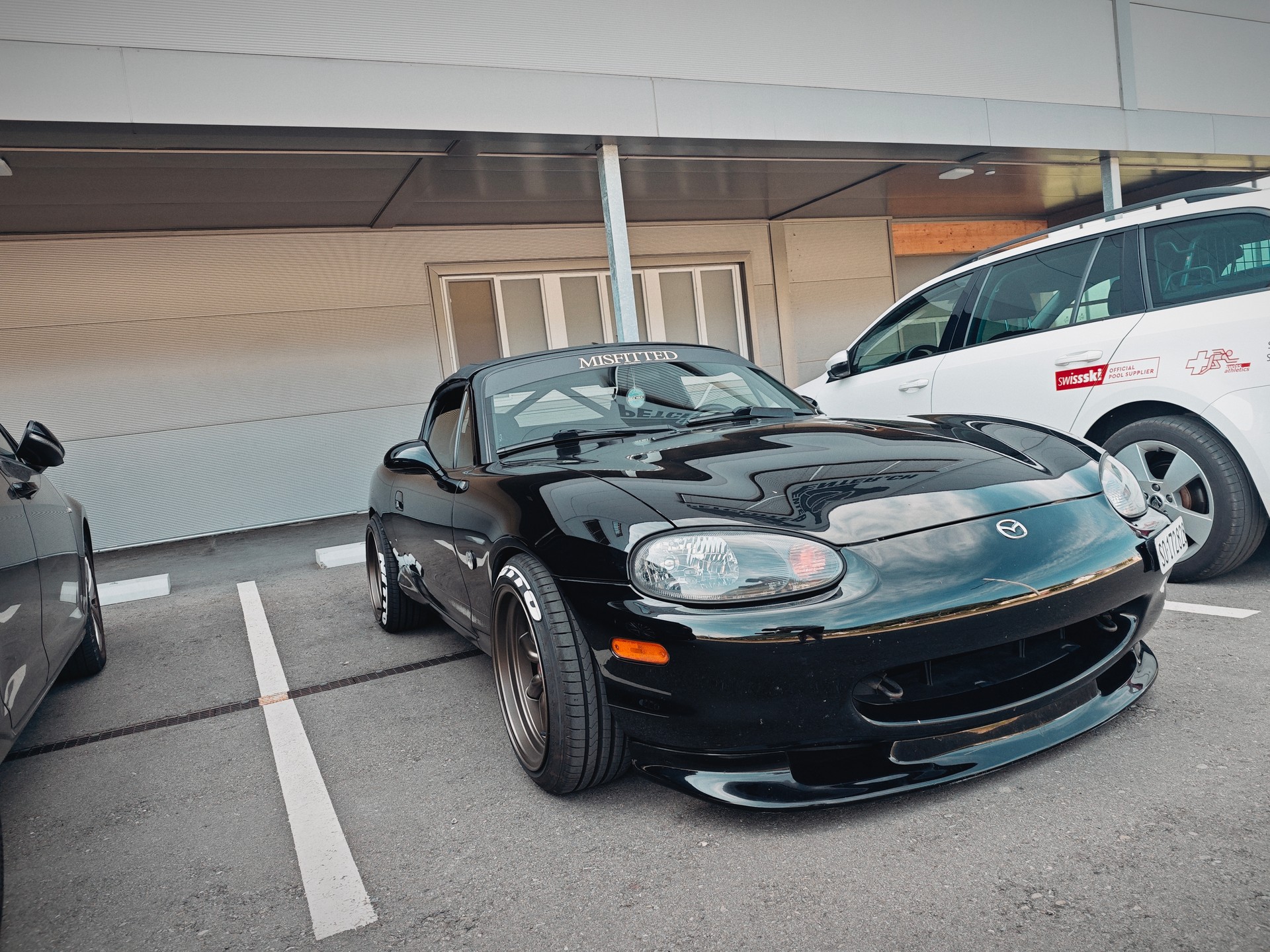 MAZDA 1.8i-16V Youngster-image-4