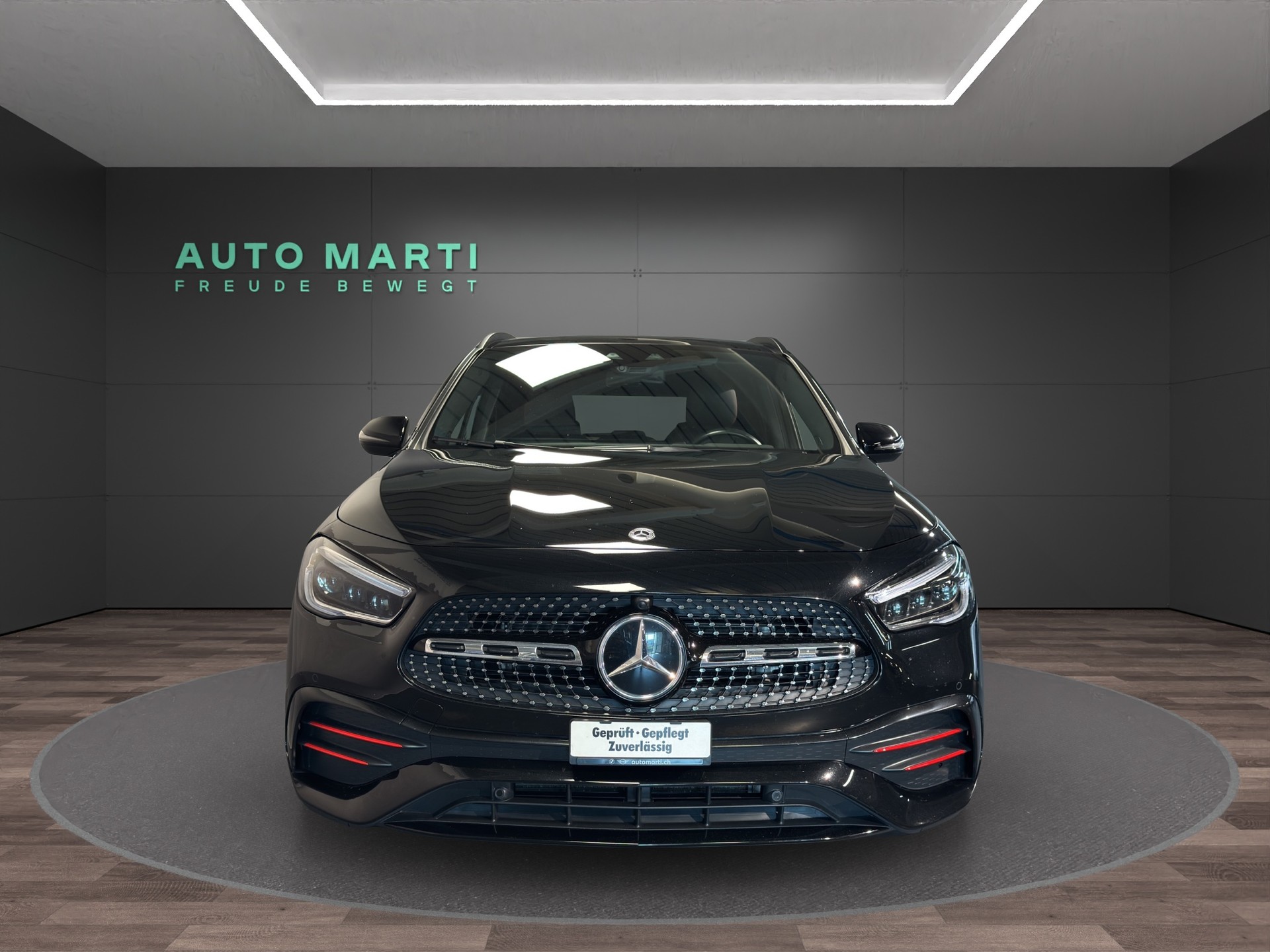 MERCEDES-BENZ GLA 250 Style 4matic-image-4