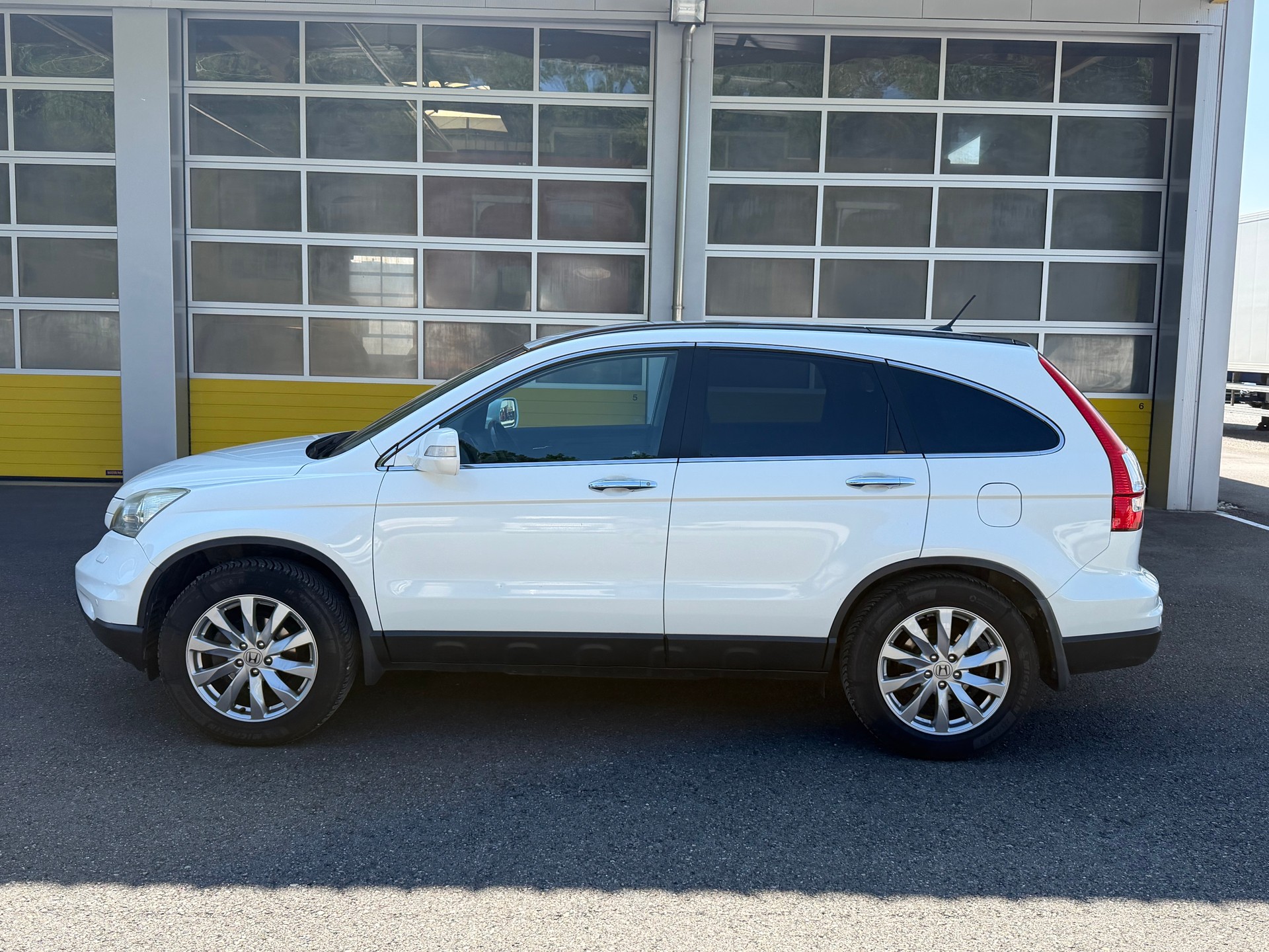 HONDA CR-V 2.2 i-DTEC 4WD Elegance Lifestyle Edi. Aut.-image-8