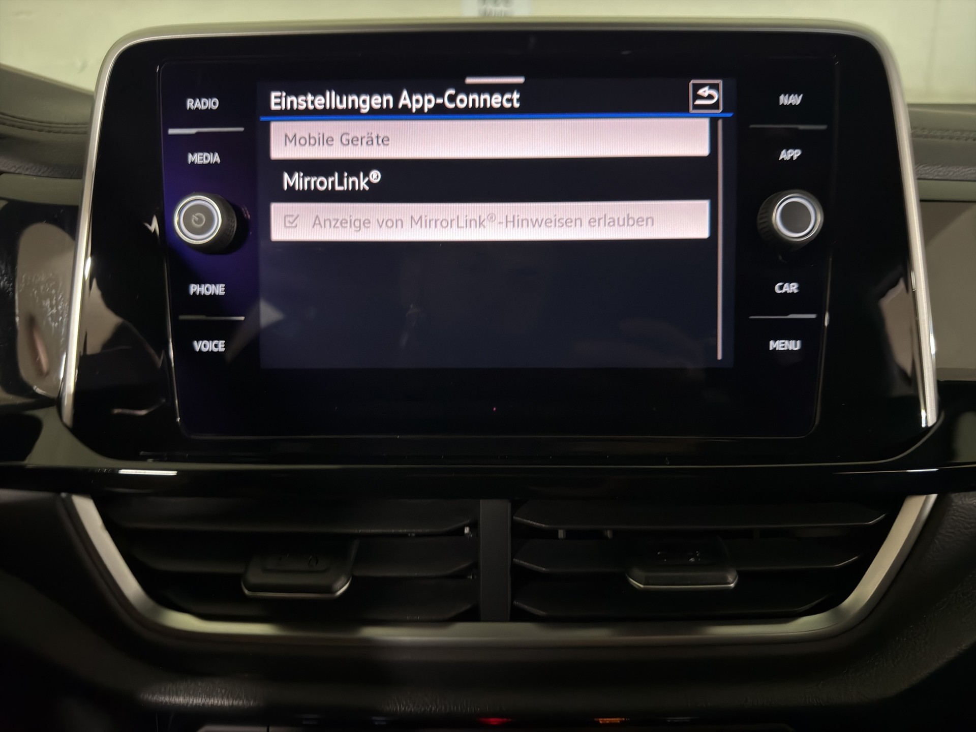 VW T-Roc 2.0 TSI R DSG 4Motion-image-22