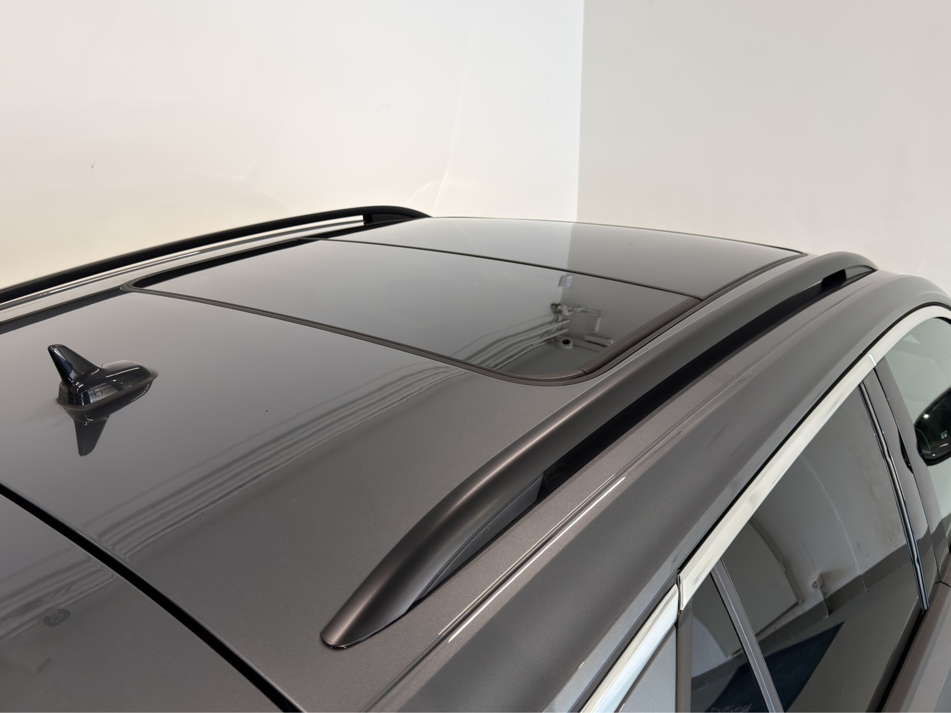 VW T-Roc 2.0 TSI R DSG 4Motion-image-6
