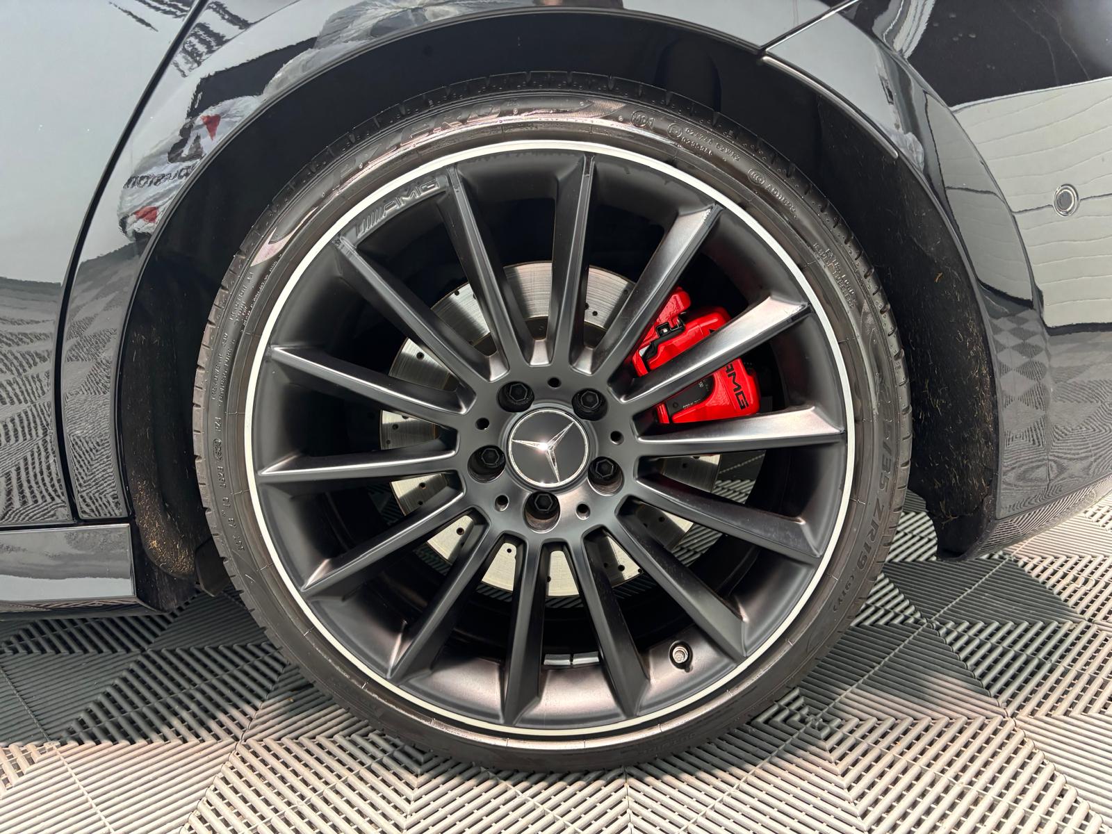 MERCEDES-BENZ A 35 AMG 4Matic Speedshift - Toit ouvrant-image-28