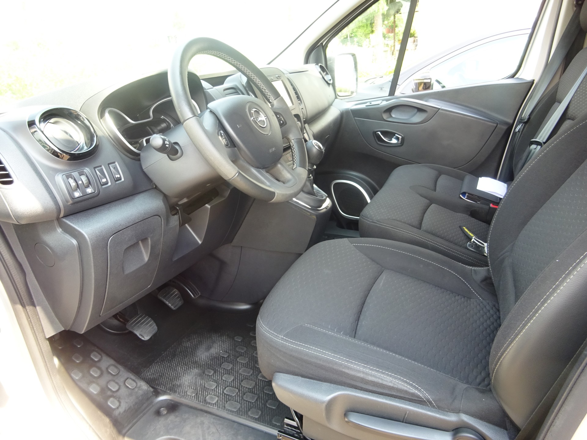 OPEL Vivaro 1.6 CDTI 2.9t L1H1 - MFK9.2025- BERUFSMAESSIGER PERSONENTRANSPORT-image-6