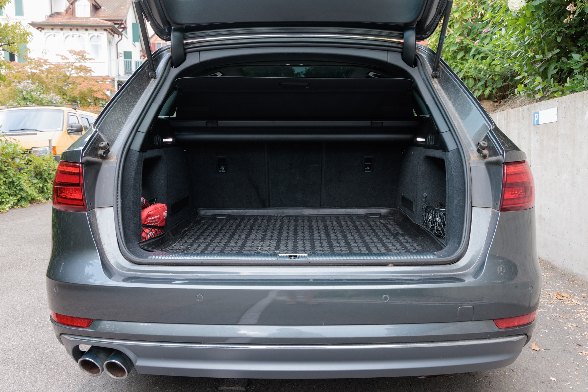 AUDI A4 3.0 Sport quattro - Vollausstattung-image-7