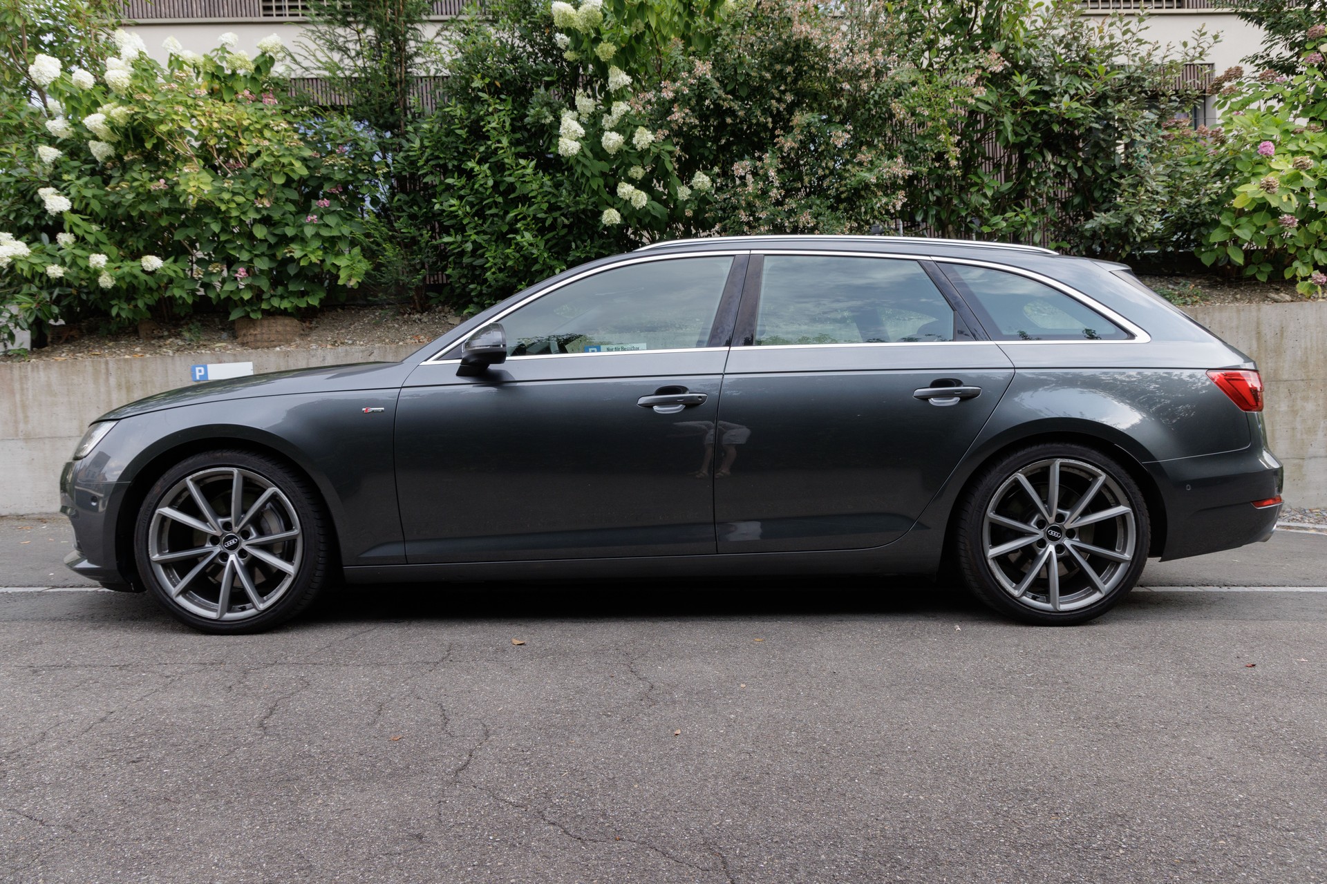 AUDI A4 3.0 Sport quattro - Vollausstattung-image-1