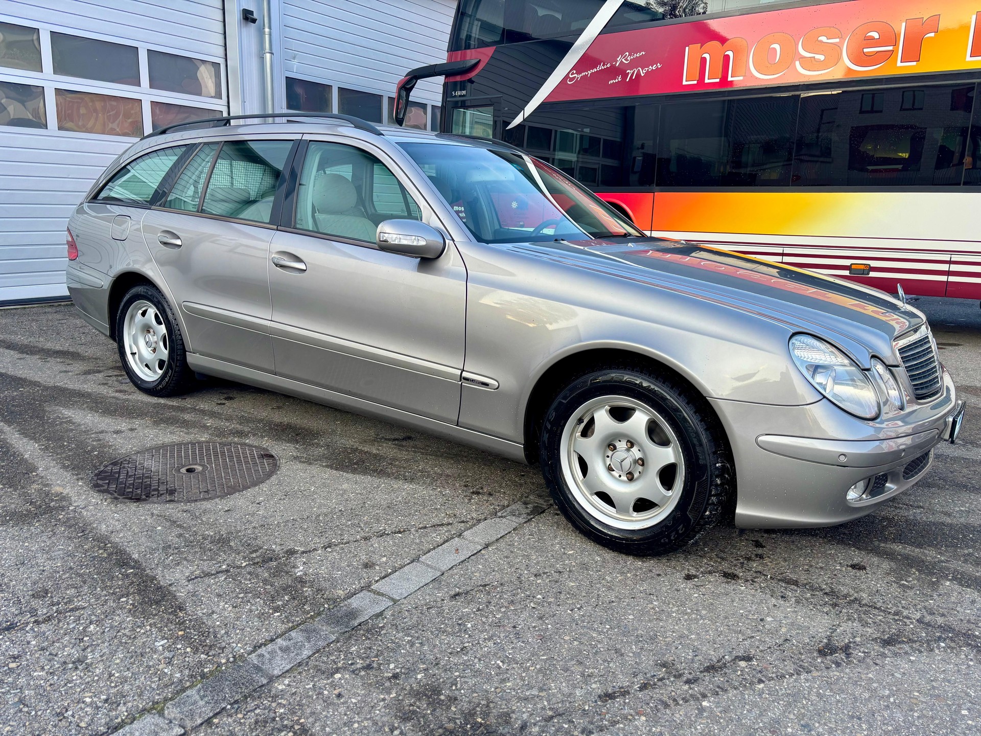 MERCEDES-BENZ E 320 CDI Avantgarde Automatic-showroom-element-2