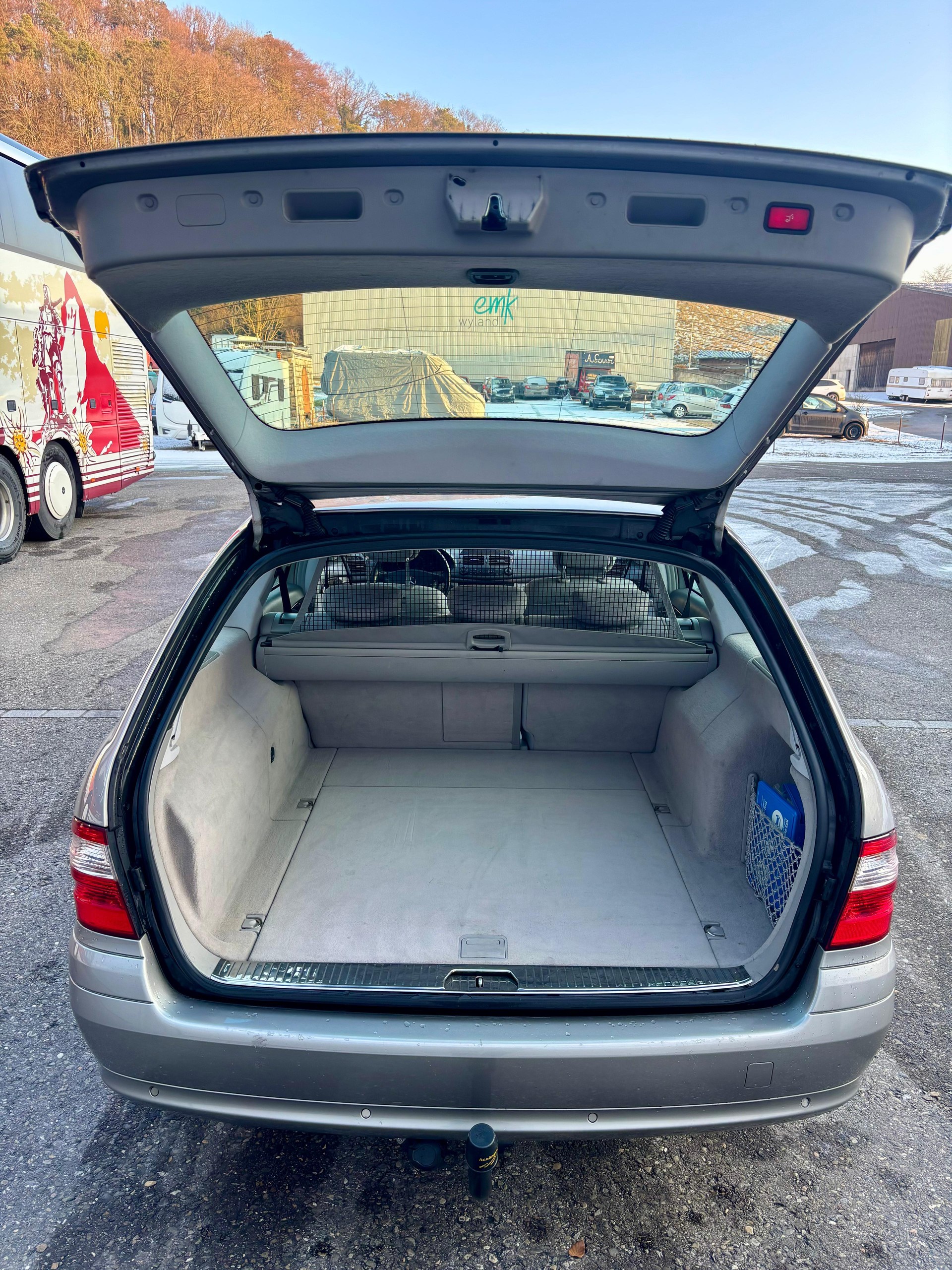 MERCEDES-BENZ E 320 CDI Avantgarde Automatic-image-13
