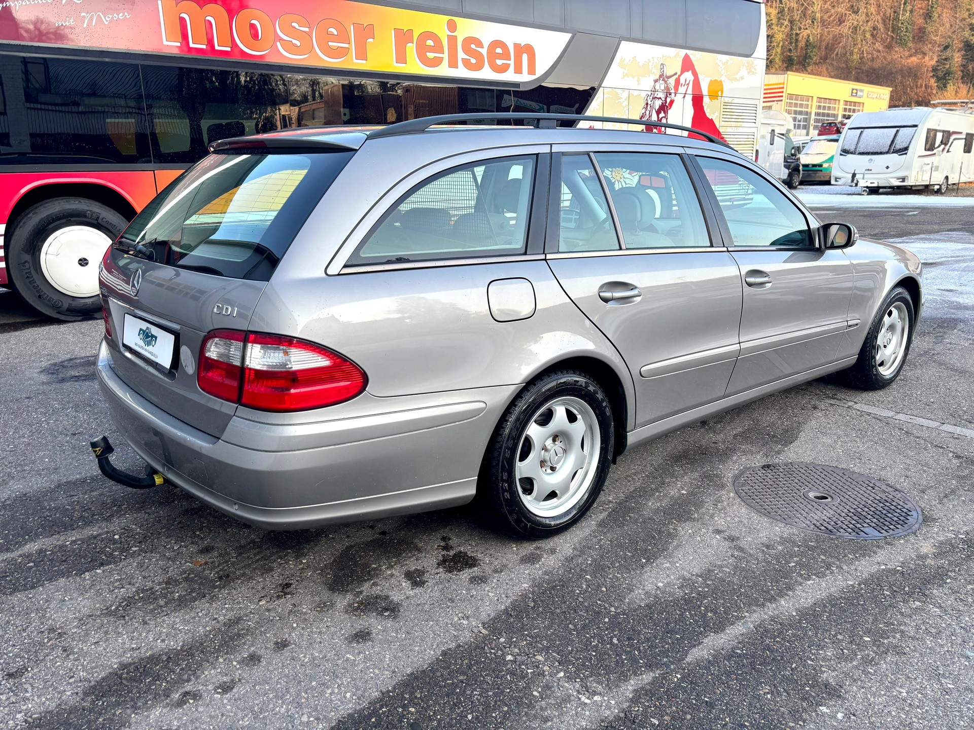 MERCEDES-BENZ E 320 CDI Avantgarde Automatic-showroom-element-3