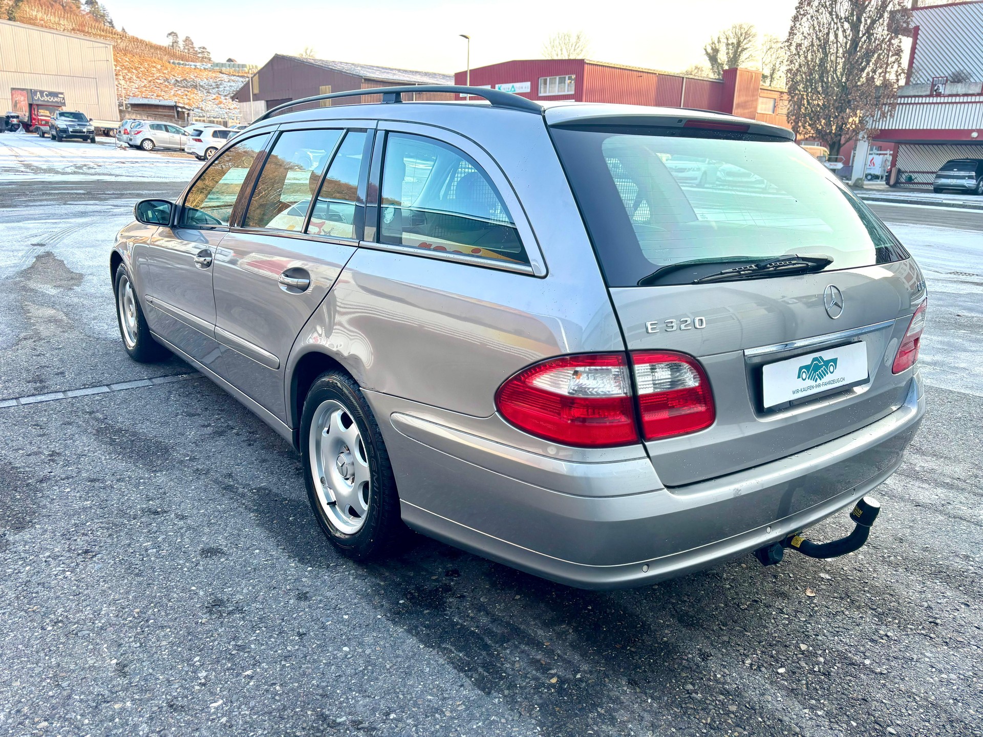 MERCEDES-BENZ E 320 CDI Avantgarde Automatic-image-5