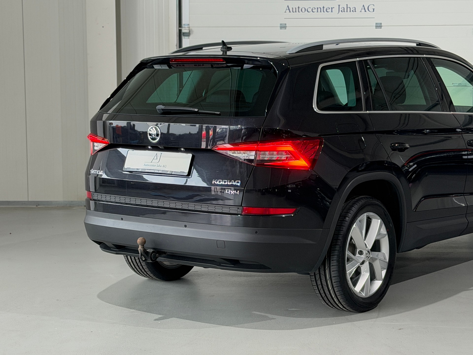 SKODA Kodiaq 2.0 TDI CR Style 4x4 DSG (CH) AHK 2.5T-image-4