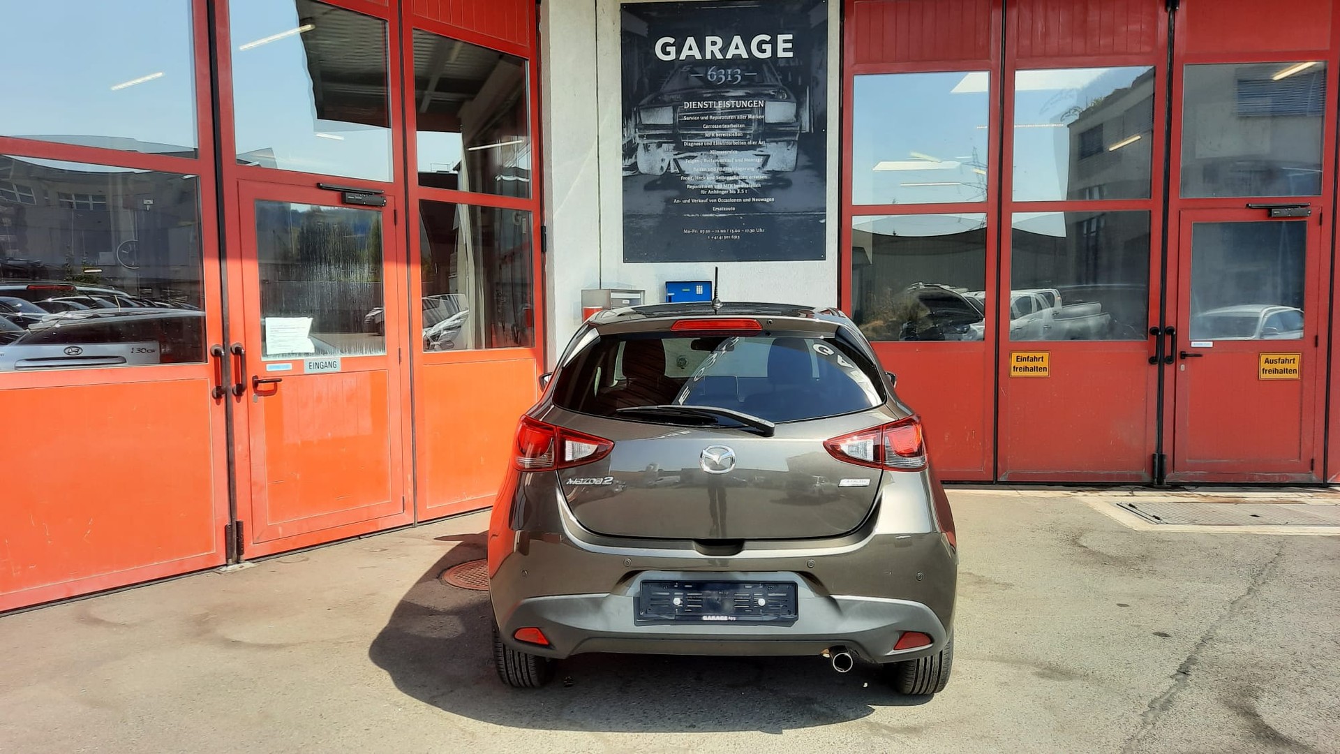 MAZDA 2 1.5i 16V Skyactiv-G Revolution-showroom-element-3