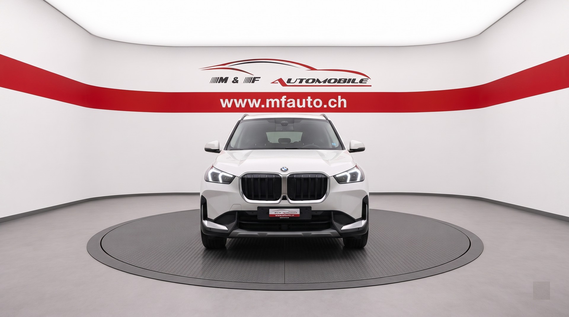 BMW X1 20d xDrive * CH FAHRZEUG *-showroom-element-3
