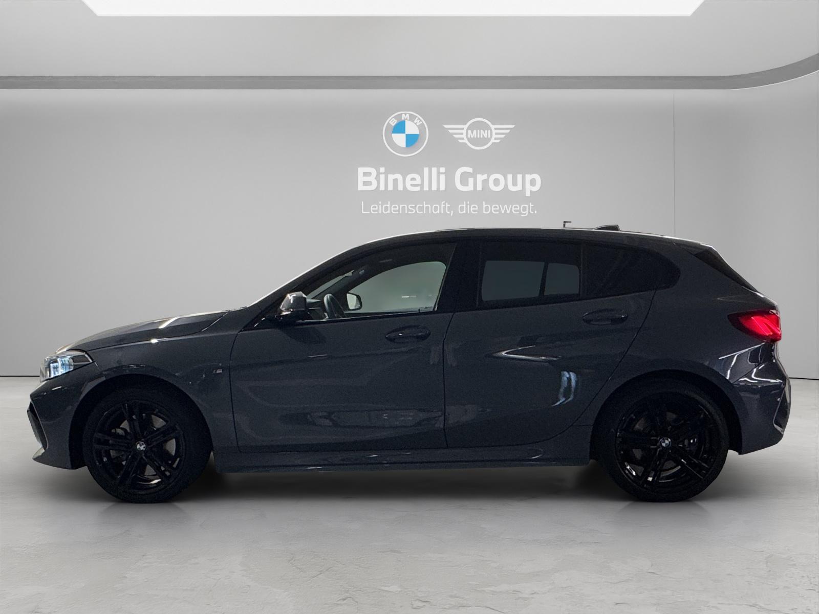 BMW 120d xDrive-showroom-element-1