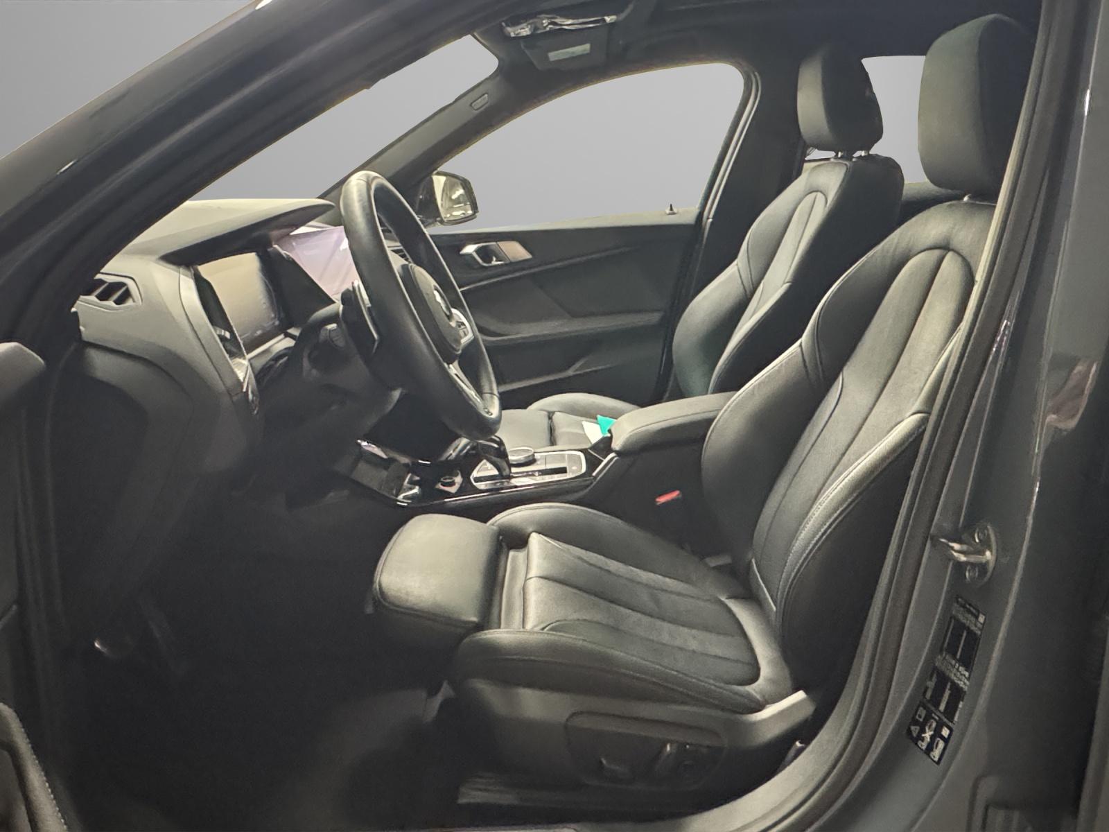 BMW 120d xDrive-image-8