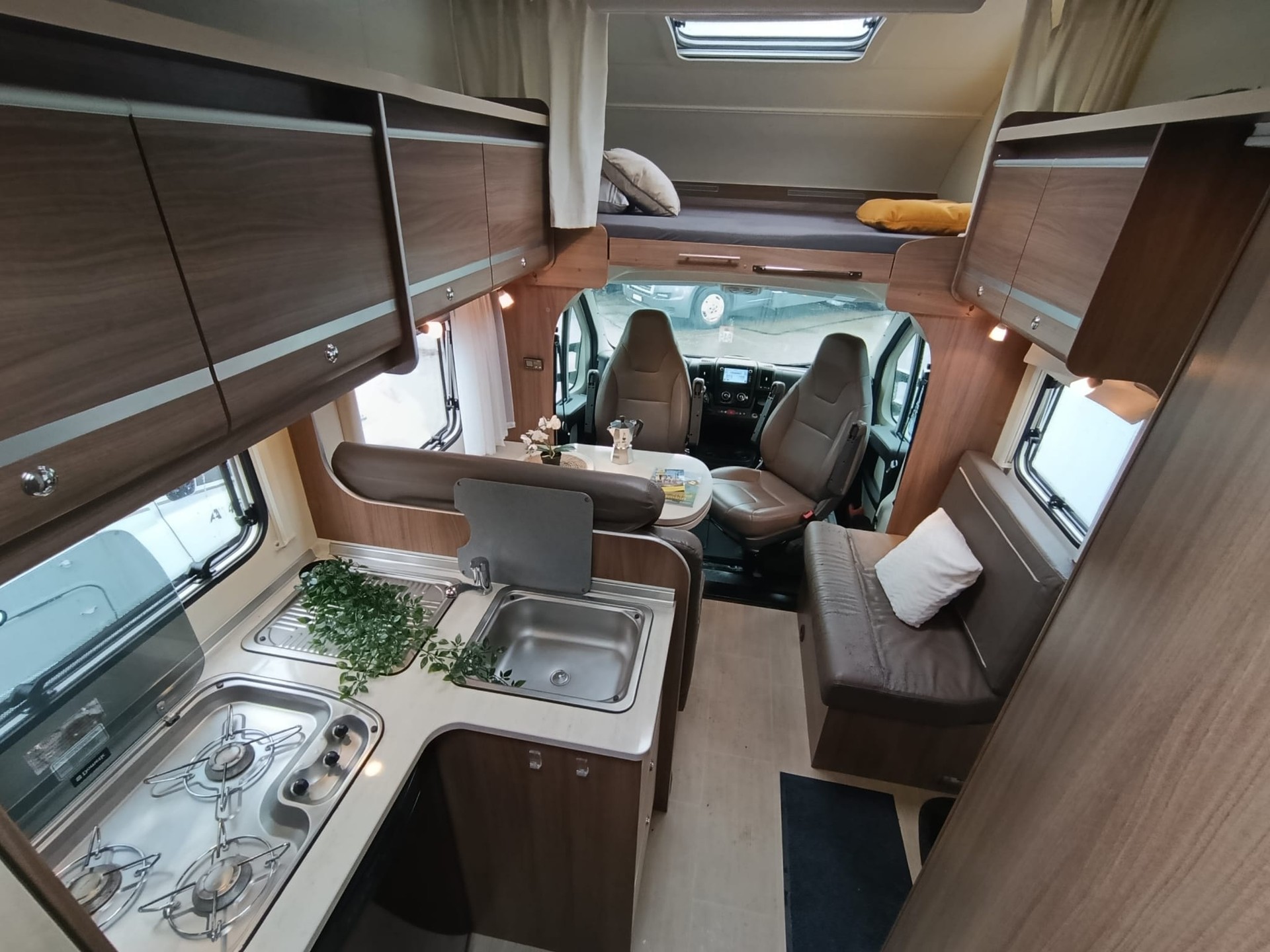 BÜRSTNER BA6701*** Perfektes Familienmobil für jede Jahreszeit***-image-19