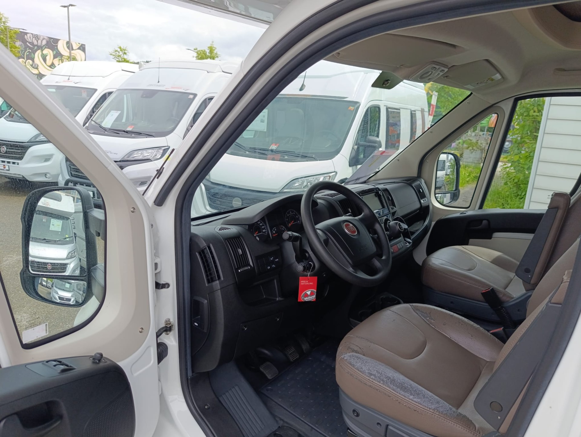BÜRSTNER BA6701*** Perfektes Familienmobil für jede Jahreszeit***-image-11