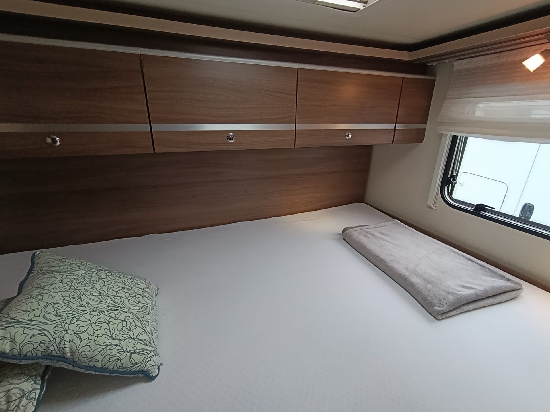 BÜRSTNER BA6701*** Perfektes Familienmobil für jede Jahreszeit***-image-16