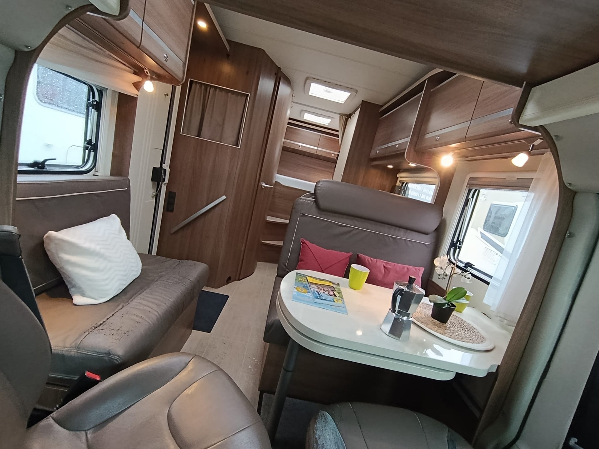 BÜRSTNER BA6701*** Perfektes Familienmobil für jede Jahreszeit***-image-18