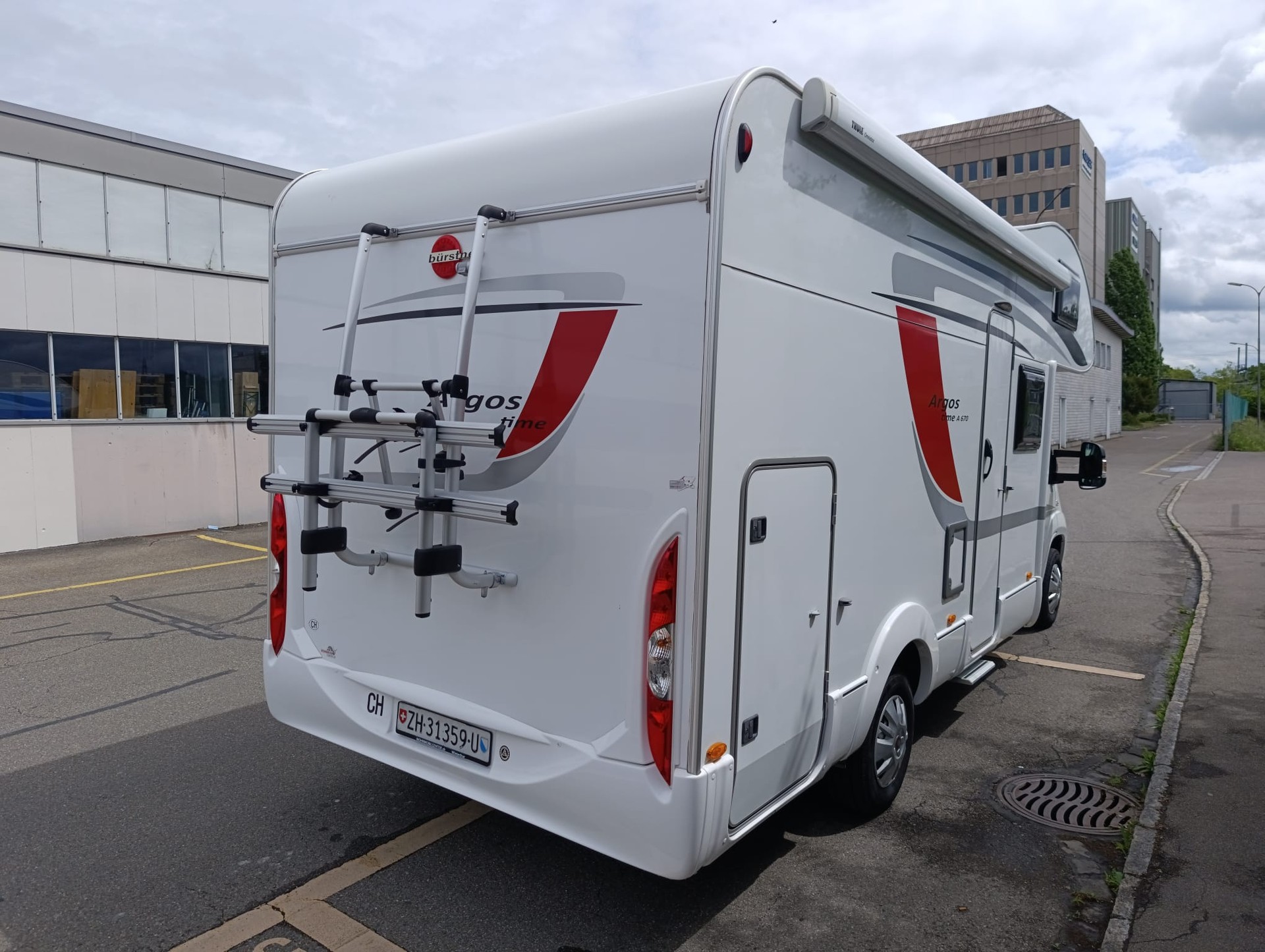 BÜRSTNER BA6701*** Perfektes Familienmobil für jede Jahreszeit***-image-8