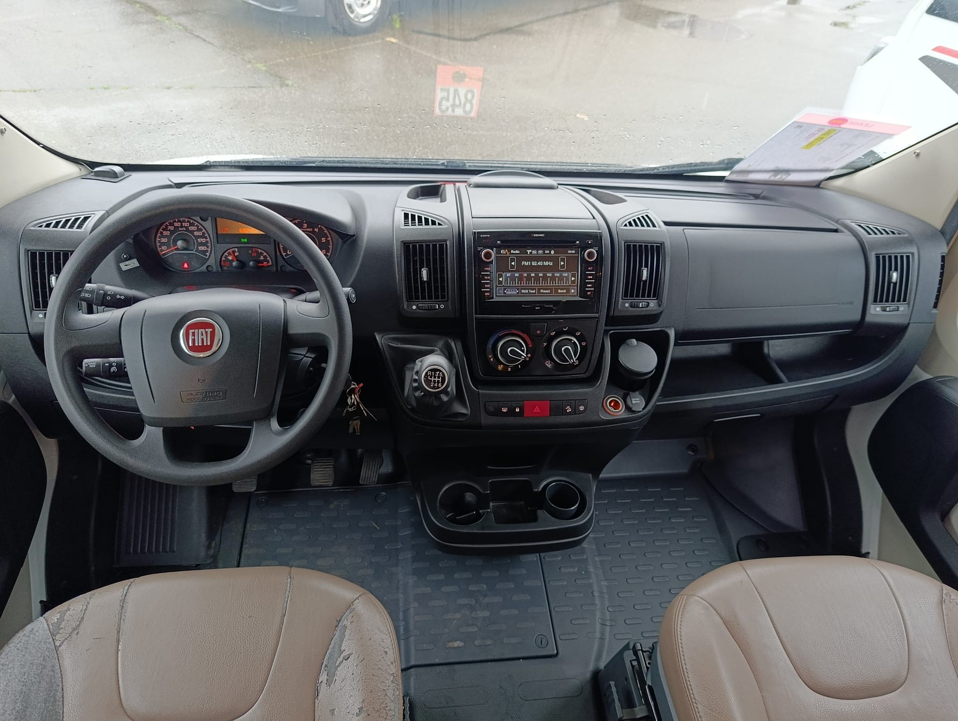 BÜRSTNER BA6701*** Perfektes Familienmobil für jede Jahreszeit***-image-12
